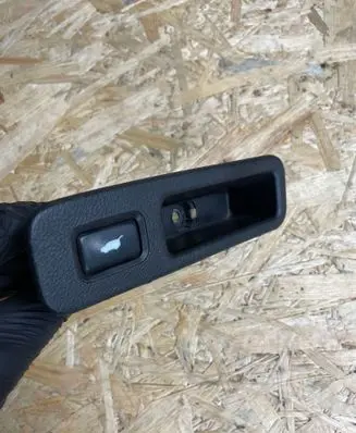 Honda Accord Tailgate/trunk/boot open switch 
