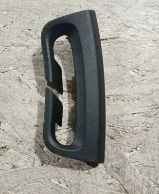 Mercedes-Benz S W222 Seat belt trim A2228680122