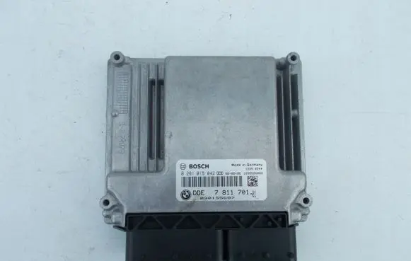 BMW 1 E81 E87 Engine control unit/module 7811701