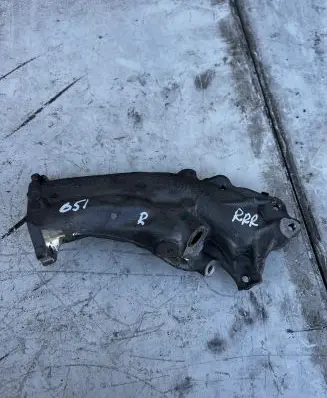Mercedes-Benz Vito Viano W447 EGR valve cooler bracket A6511402108