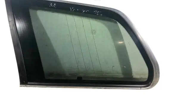 Rear side window