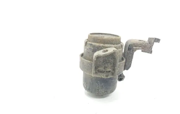 Lexus RX 300 Engine mount bracket