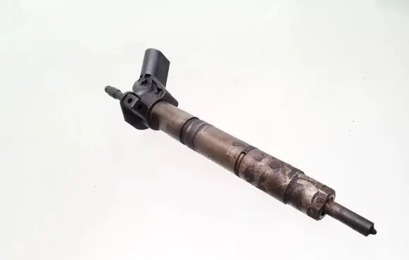 Mercedes-Benz E W211 Fuel injector A6420700587 044515027