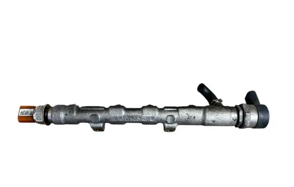 Skoda Fabia Mk2 (5J) Fuel main line pipe 03P089 057130764AB 03L906051