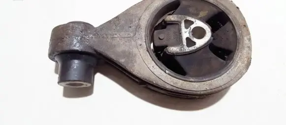 Nissan Qashqai Engine mount bracket 820027722