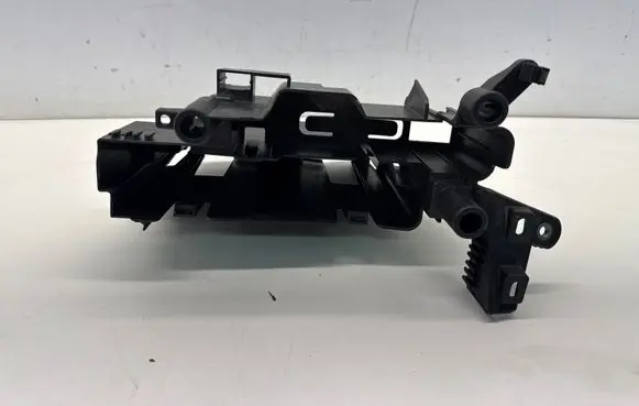 BMW X5 G05 Other engine bay part 8654215