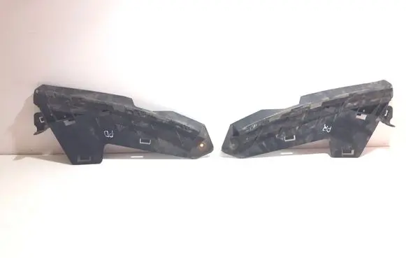 Volvo XC70 Front bumper mounting bracket 30796388 30796387