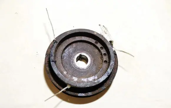 Nissan Almera N16 Crankshaft pulley