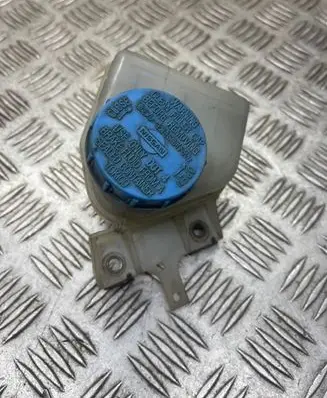 Brake fluid reservoir