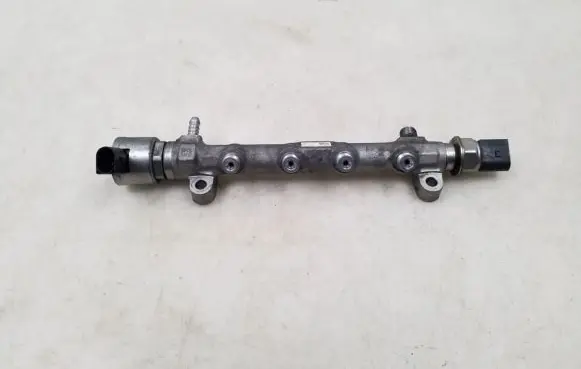 Fuel main line pipe