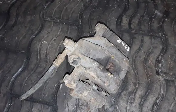 Hyundai Trajet Rear brake caliper NOCODE