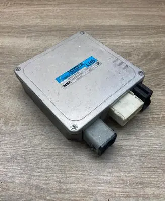 Toyota RAV 4 (XA30) Power steering control unit/module 8965042040 EATEC082