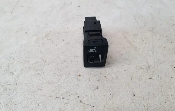 Toyota Avensis T270 Seat heating switch 453484