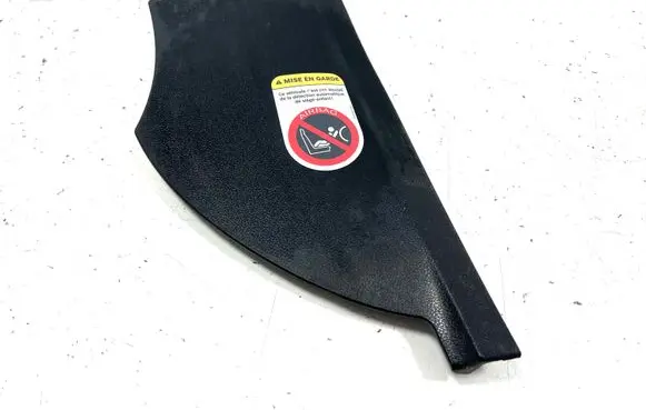Mercedes-Benz CLS C219 Dashboard side end trim A2196800039 E048815002