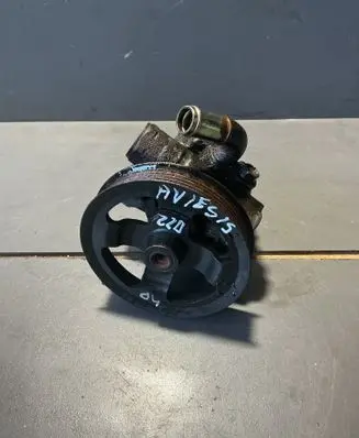 Toyota Avensis T250 Power steering pump 