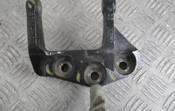 Fiat Sedici Engine mounting bracket