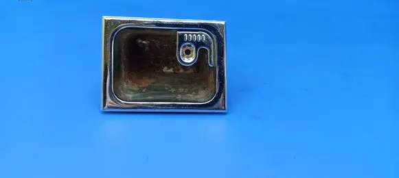 Ashtray (front)