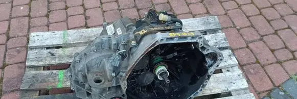 Renault Trafic III (X82) Manual 6 speed gearbox 320108718R PF6040 PF6050