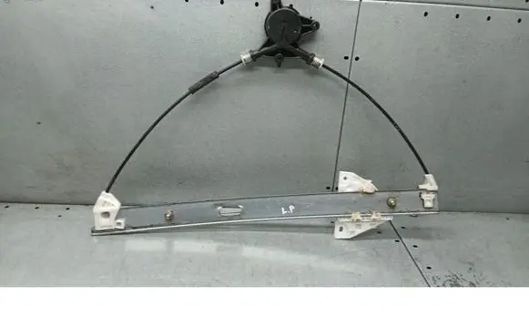 Mazda 3 I Front door window regulator with motor