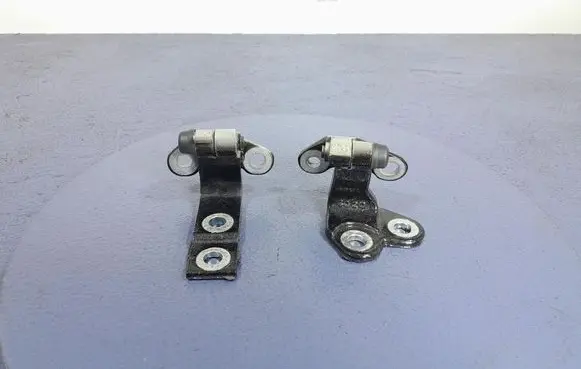 Nissan Qashqai Front door hinge set 