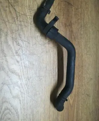 Volkswagen Touran I Engine coolant pipe/hose 1K0122058E