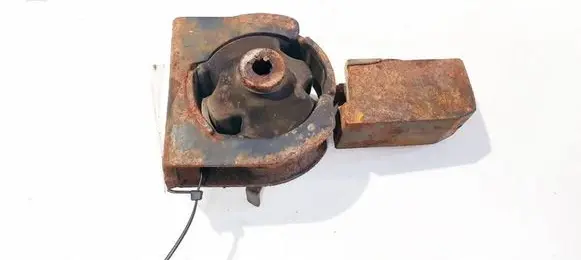 Toyota Corolla E120 E130 Engine mount bracket