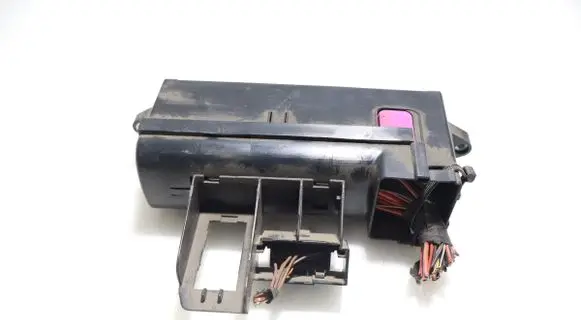 Volkswagen Tiguan Fuse box set