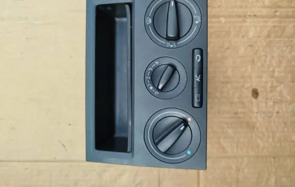 Volkswagen Transporter - Caravelle T4 Climate control unit 7D1820045F