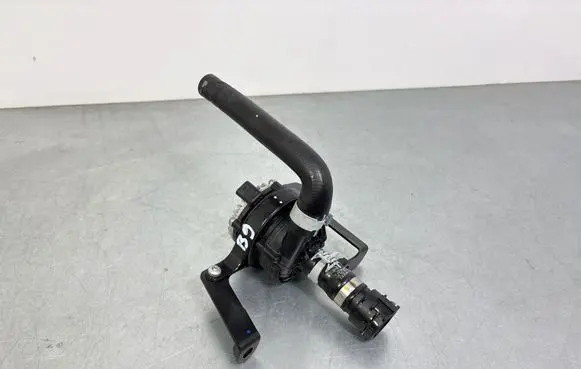 Volkswagen PASSAT B9 Electric auxiliary coolant/water pump 3WA965567