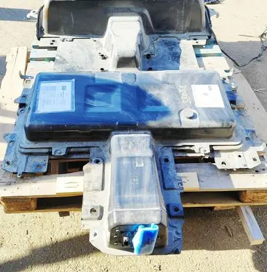 Peugeot 208 II Hybrid / electric car battery 9847028980