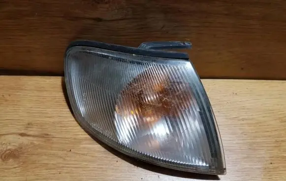 Nissan Almera Front indicator light