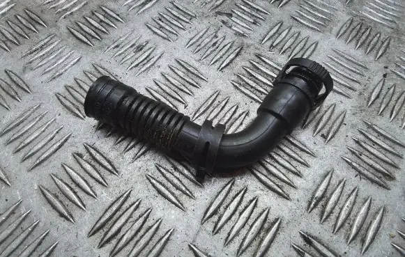 Skoda Octavia Mk2 (1Z) Breather/breather pipe/hose 038103493 446070602 038103493ar
