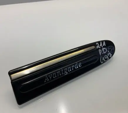 Mercedes-Benz E W211 Fender trim (molding) A2116902862 2116902862