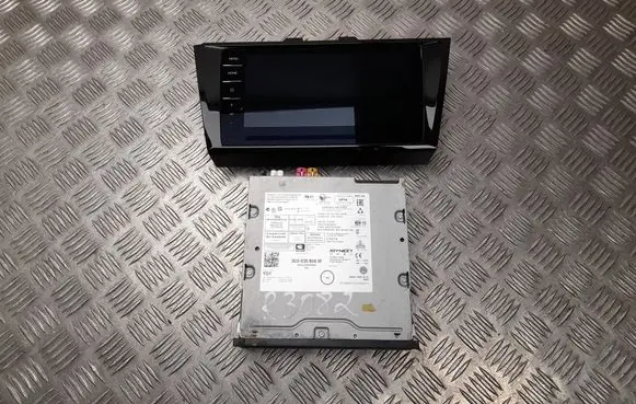 Volkswagen Arteon Shooting Brake Radio/CD/DVD/GPS head unit 5G6919606C