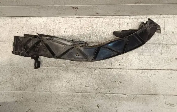 BMW 1 E81 E87 Headlight/headlamp mounting bracket 7120823