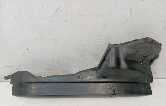 BMW 5 F10 F11 Heat shield in engine bay 7204336