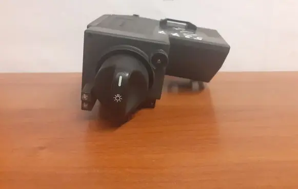 Mercedes-Benz E W210 Light switch 5277 2105451504