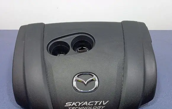 Mazda 3 II Front underbody cover/under tray PE01E02F4