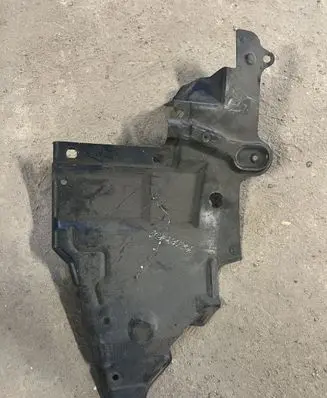 Engine splash shield/under tray