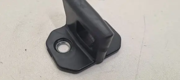 Mercedes-Benz S W221 Rear door lock loop/hook striker A2217200104