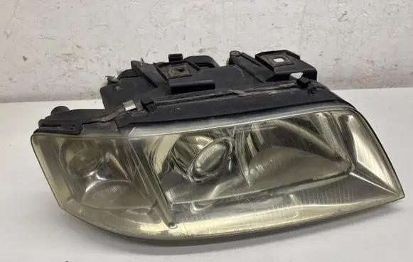 Audi A6 S6 C5 4B Headlight/headlamp 14846600