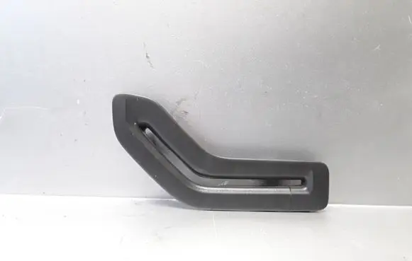 Volvo V50 Seat belt trim 8665745