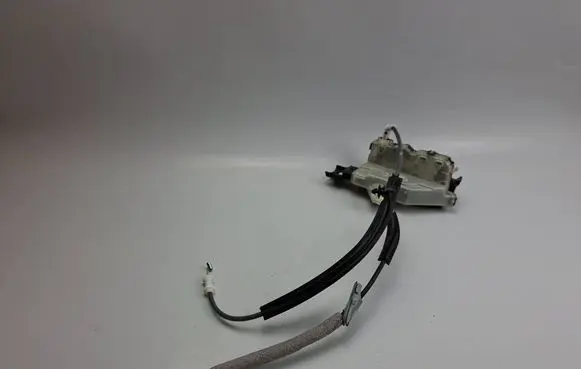 Peugeot 2008 II Front door lock A03425 2844251752