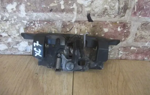 Mazda CX-7 Tailgate/trunk/boot lock/catch/latch