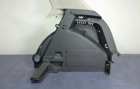 Skoda Fabia Mk1 (6Y) Tailgate/boot cover trim set 6VA867428A