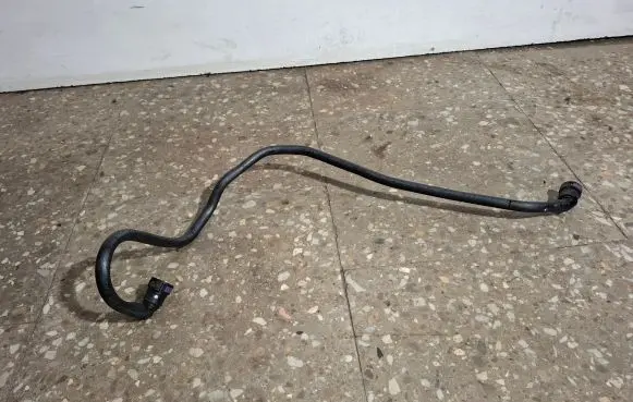 Volvo V60 Engine coolant pipe/hose 31293992