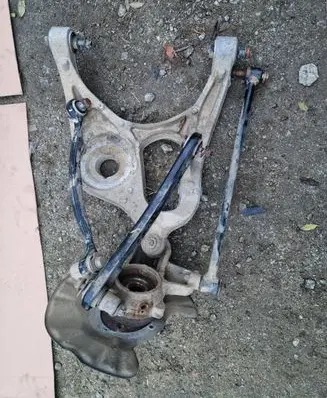 Mercedes-Benz GLE (W166 - C292) Rear upper control arm/wishbone A16605