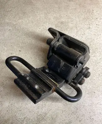 Audi A6 S6 C5 4B Rear door lower hinge 4B0833411E