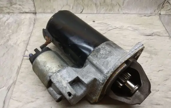 Mercedes-Benz A W169 Starter motor A0051517401 0001108217