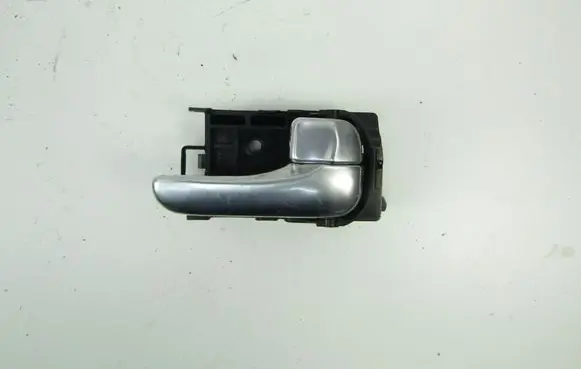 Nissan Almera Tino Front door interior handle 